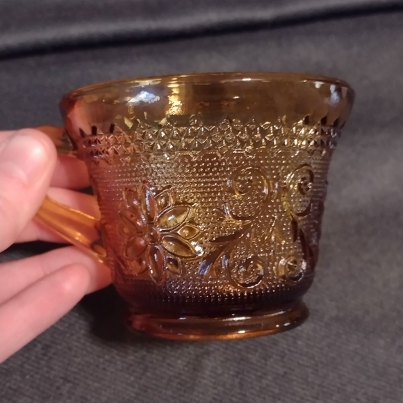 EUC Vtg. Amber Sandwich/Snack Plate and Cup, Pressed Glass - Picture 5 of 13